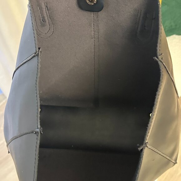 London Bag - PU Tote With Mini Insert Pouch in Black - Picture 2 of 3